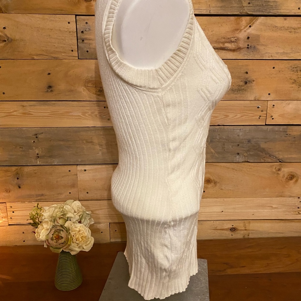 Sweater Tank - Picture 4 of 9